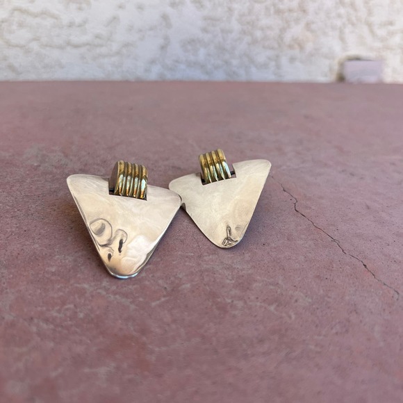 Sterling Silver Clip On Earrings Triangle With Brass Detail Vintage Mexico - Picture 4 of 6